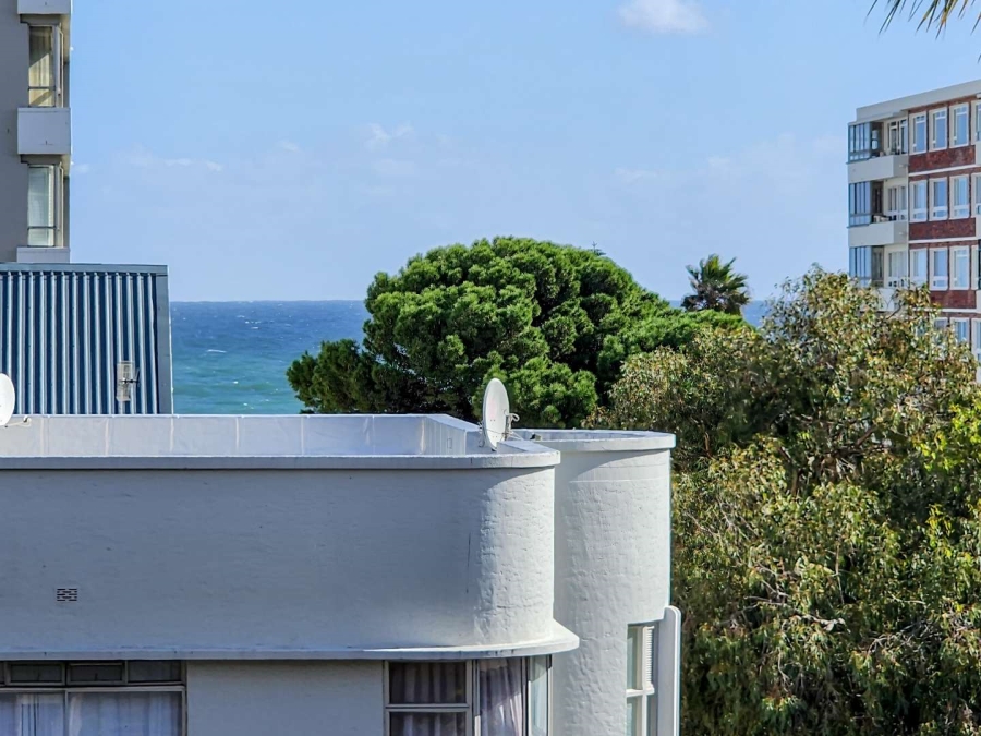 To Let 2 Bedroom Property for Rent in Sea Point Western Cape